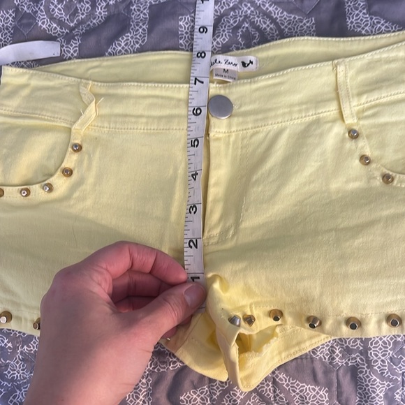 DOUBLE ZERO Yellow and Gold Studded Micro Shorts Size Medium - Picture 6 of 7